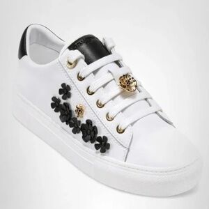 KARL LAGERFELD PARIS Cate Fleur Floral Appliqué Low-Top Sneakers